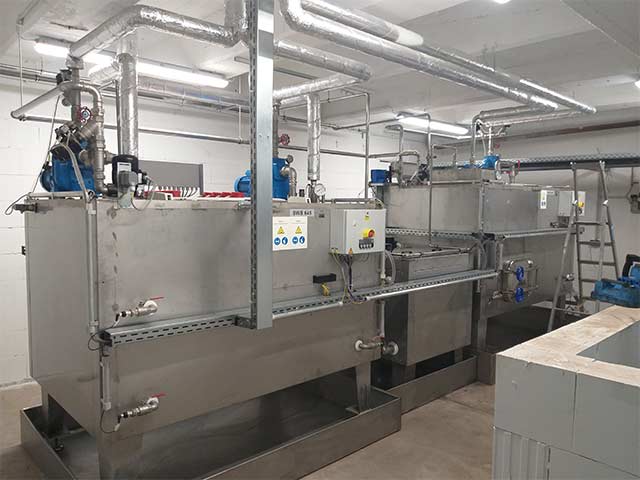 Salt bath hardening